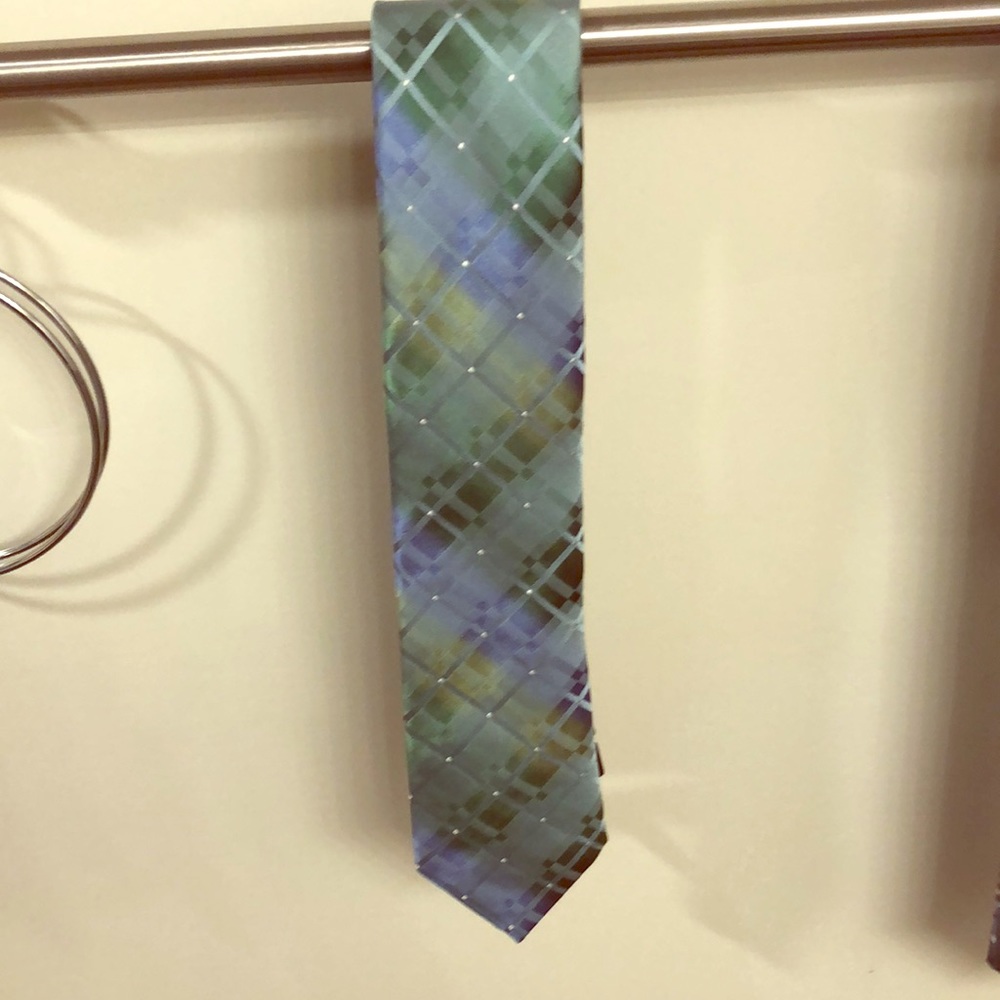Neck tie
